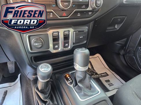 Used 2021 Jeep Wrangler Sport AWD/4WD image 22