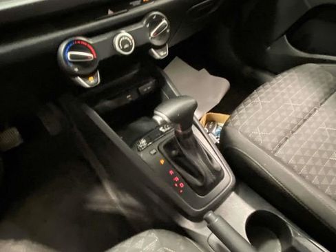 Used 2022 Kia Rio S image 16