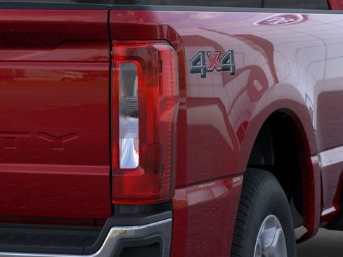 New 2026 Ford F250 XLT image 21