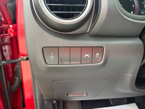 Used 2021 Hyundai Kona SE FWD image 21
