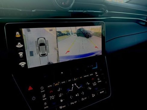 Used 2023 Maserati Grecale Modena image 12