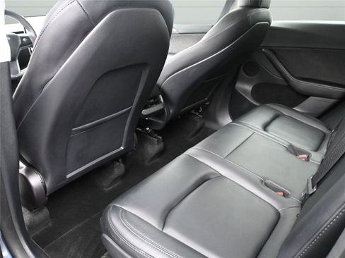 Used 2023 Tesla Model Y Long Range image 9