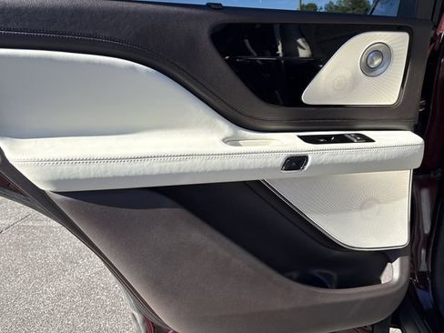 Used 2022 Lincoln Aviator Black Label w/ Dynamic Handling Package image 21