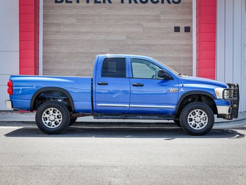 Used 2009 Dodge Ram 2500 Truck SLT w/ Trailer Tow Group AWD/4WD image 2