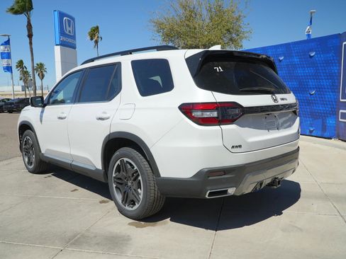 New 2026 Honda Pilot image 8