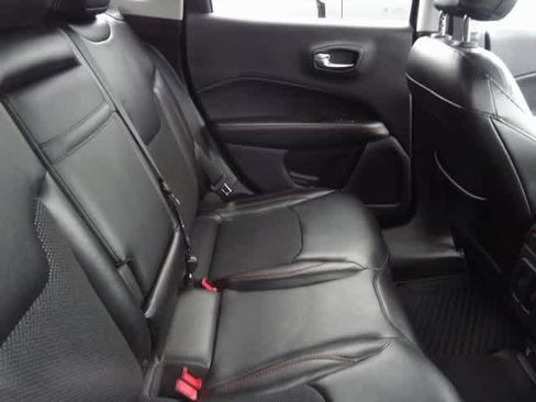 Used 2018 Jeep Compass Trailhawk w/ Navigation Group image 9