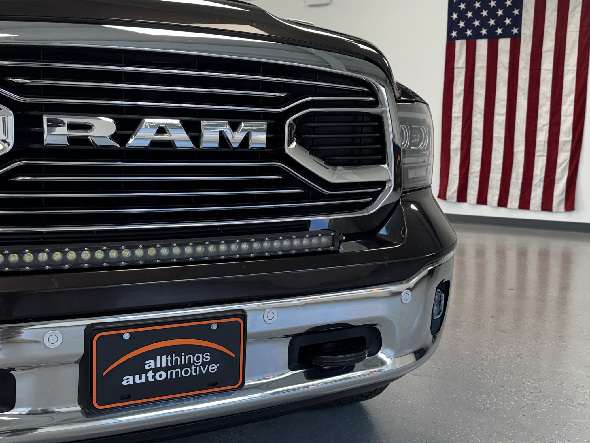 Used 2017 RAM 1500 Laramie w/ Convenience Group AWD/4WD image 11