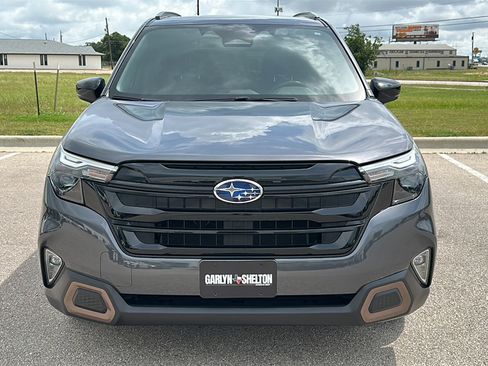 Used 2025 Subaru Forester Sport AWD/4WD image 11