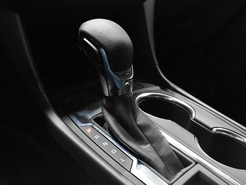 Used 2024 Chevrolet Equinox LT w/ LPO, Floor Liner Package FWD image 20
