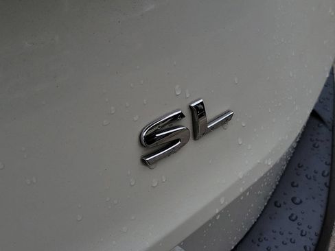 Used 2021 Nissan Rogue SL FWD image 15