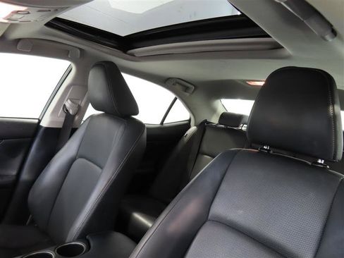 Used 2015 Lexus IS 250 w/ Premium Package RWD image 13