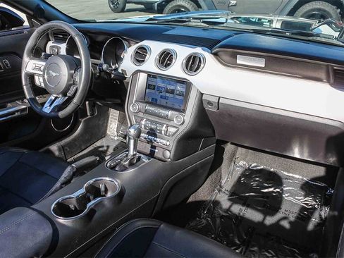 Used 2017 Ford Mustang Premium image 16