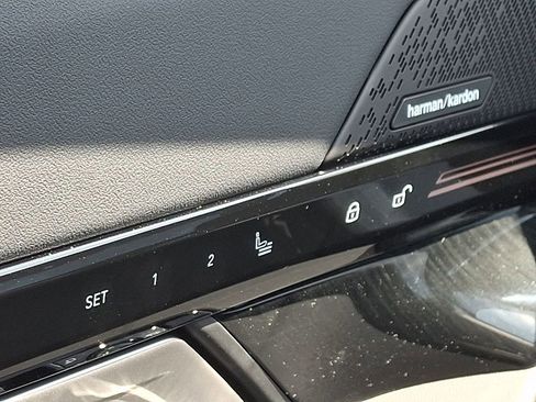 New 2026 BMW 530i xDrive w/ Premium Package image 16