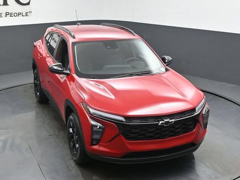 New 2026 Chevrolet Trax LT w/ Driver Confidence Package FWD image 25