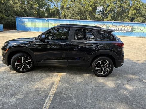 Used 2021 Chevrolet TrailBlazer RS w/ Technology Package FWD image 11
