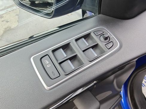 Used 2020 Jaguar F-PACE Premium image 16