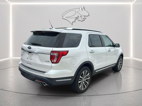 Used 2019 Ford Explorer Platinum image 4