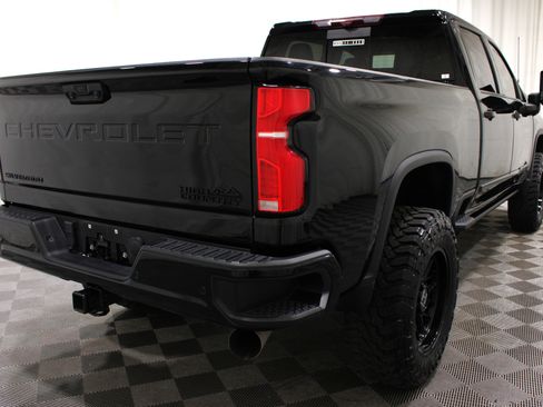 Used 2024 Chevrolet Silverado 2500 High Country w/ High Country Premium Package AWD/4WD image 29