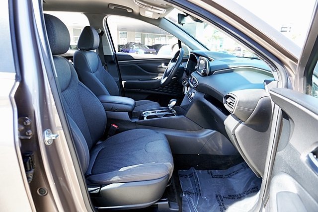 Used 2020 Hyundai Santa Fe SE FWD image 18