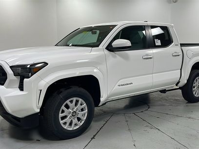 New 2025 Toyota Tacoma SR5