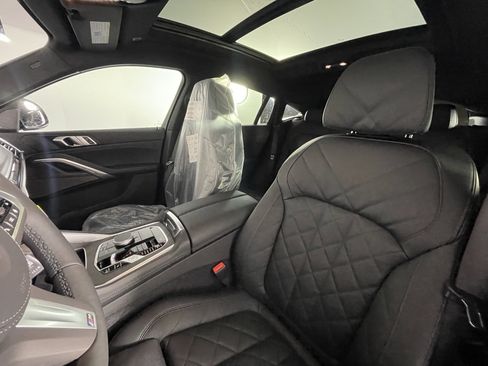 New 2026 BMW X6 xDrive40i w/ Climate Comfort Package image 9