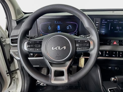 Used 2023 Kia Sportage LX FWD image 12