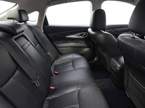 Used 2011 INFINITI M37 x w/ Premium Pkg AWD/4WD image 16