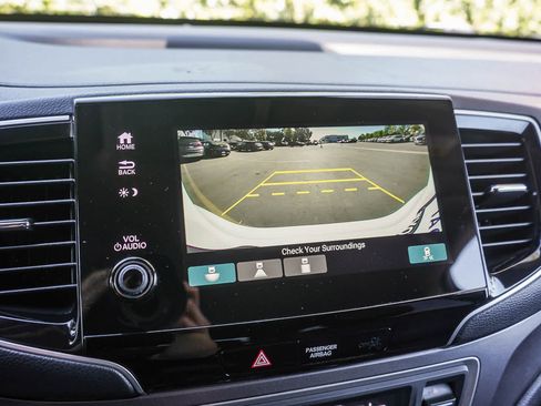 Used 2020 Honda Pilot EX image 25