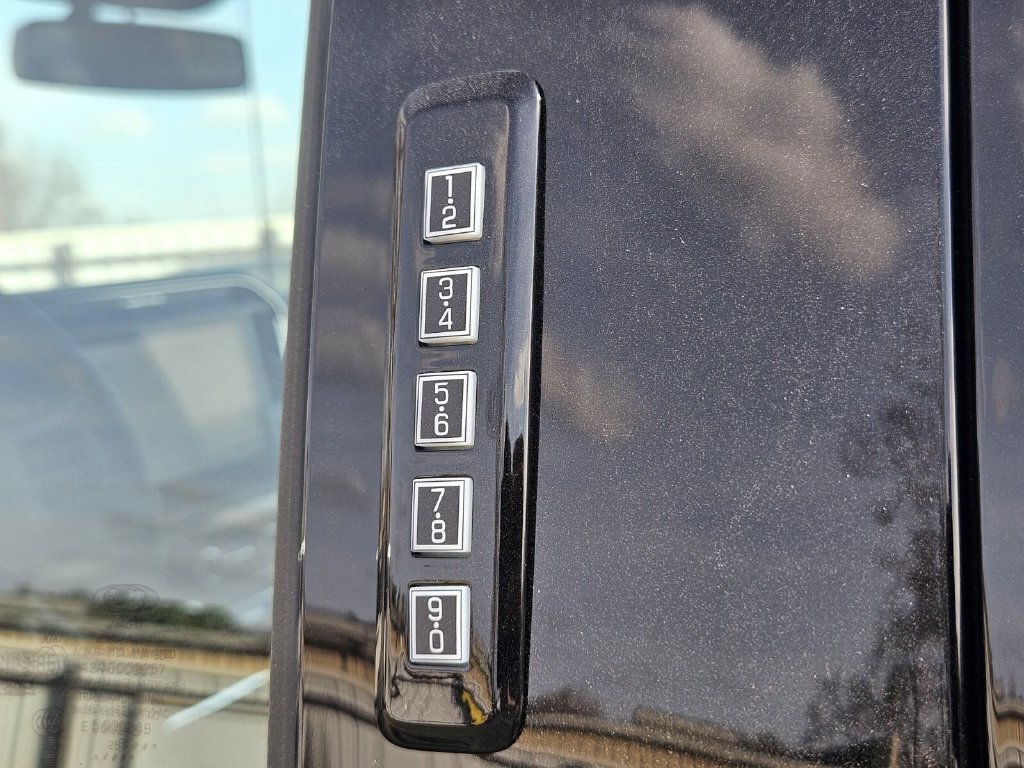New 2026 Ford F350 Lariat w/ Black Appearance Package AWD/4WD image 7