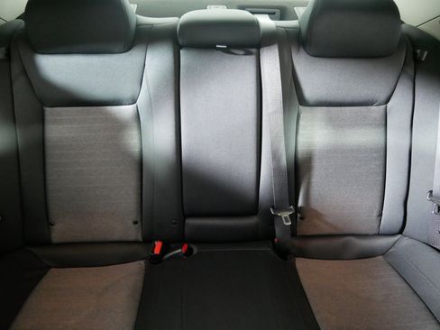 Used 2022 Chrysler 300 Touring image 13