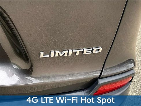 Used 2019 Jeep Cherokee Limited AWD/4WD image 28