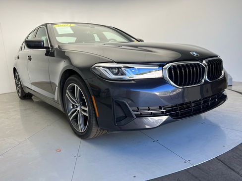 Used 2021 BMW 530i xDrive w/ Premium Package image 2