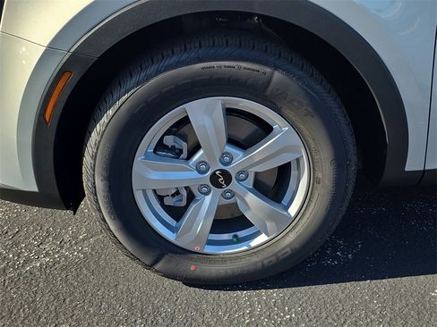 New 2026 Kia Sorento LX image 35