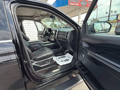 Used 2020 Ford Expedition Platinum AWD/4WD image 17