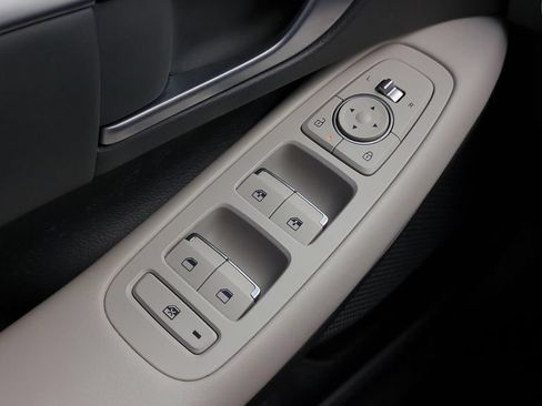 Certified 2024 Hyundai Sonata SEL FWD image 18