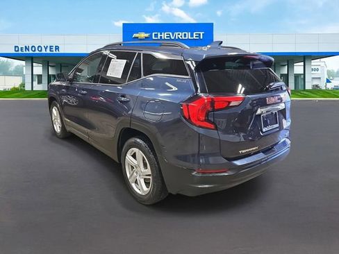 Used 2018 GMC Terrain SLE w/ Driver Convenience Package image 11