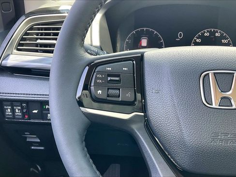 Used 2026 Honda Odyssey Elite image 23