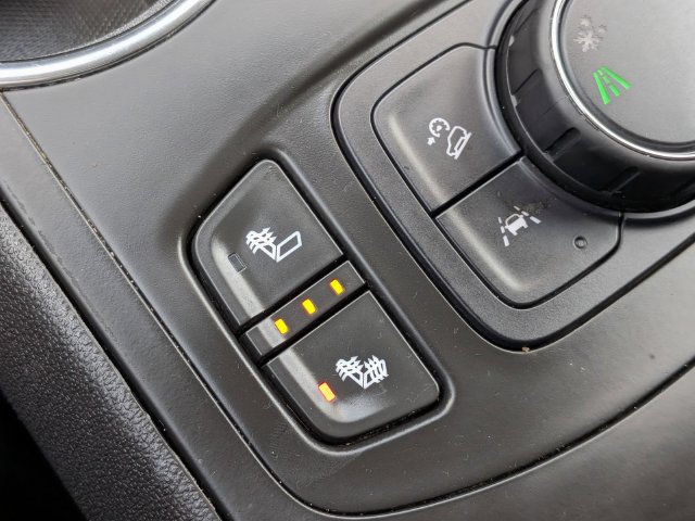 Used 2022 GMC Terrain SLT w/ Infotainment Package II FWD image 25