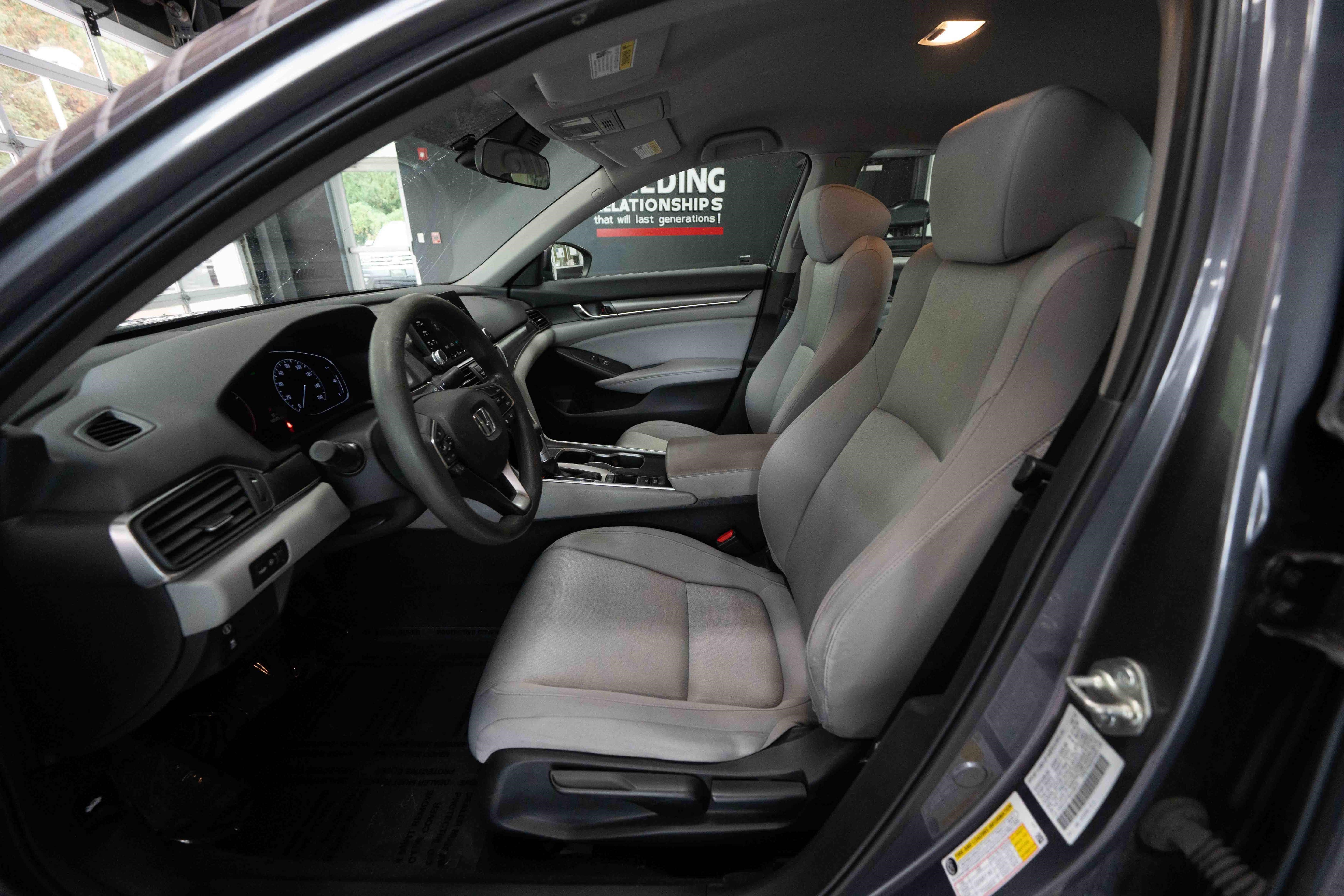 Used 2018 Honda Accord LX image 9