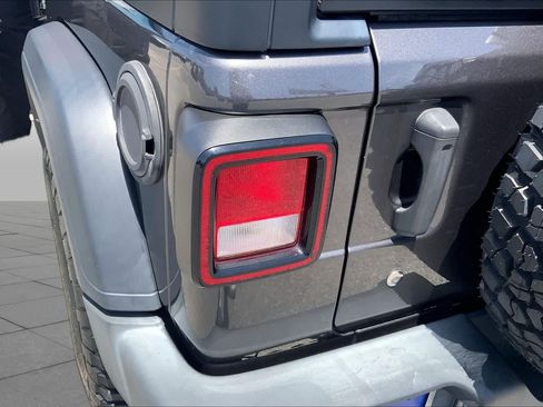 Used 2022 Jeep Wrangler Sport AWD/4WD image 28