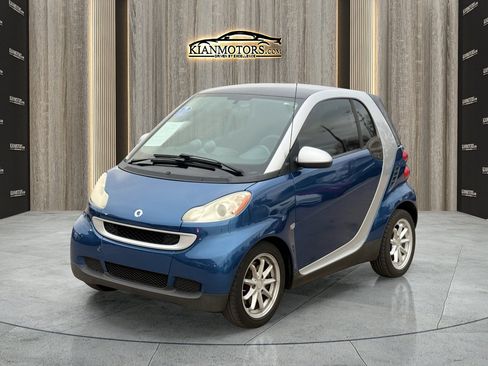 Used 2008 smart fortwo passion RWD image 3