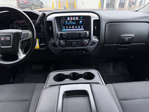 Used 2018 GMC Sierra 1500 SLE w/ SLE Value Package AWD/4WD image 18