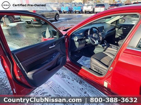 Certified 2021 Nissan Altima 2.5 SR w/ SR Premium Package image 10