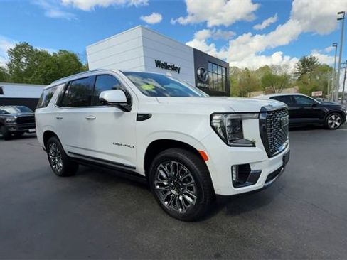 Used 2023 GMC Yukon Denali Ultimate image 2