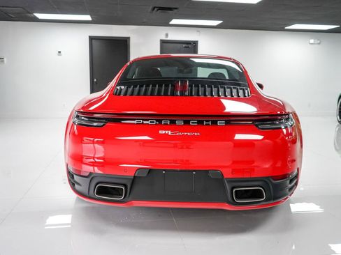 Used 2024 Porsche 911 Carrera image 4