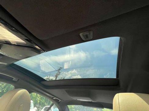 Used 2019 BMW 530i xDrive w/ Convenience Package image 31