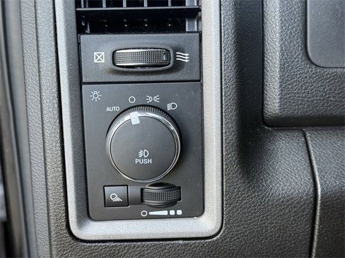 Used 2021 RAM 1500 Express image 21