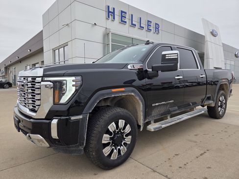 Used 2025 GMC Sierra 2500 Denali w/ Denali Reserve Package image 3