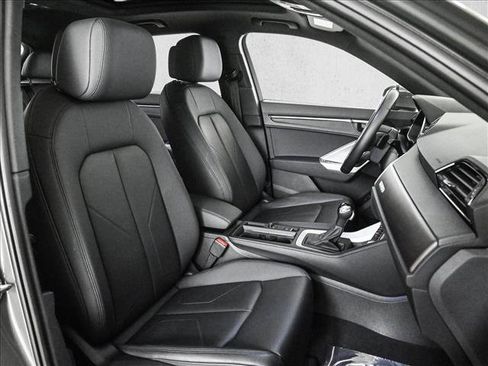 Used 2022 Audi Q3 2.0T Premium Plus image 22