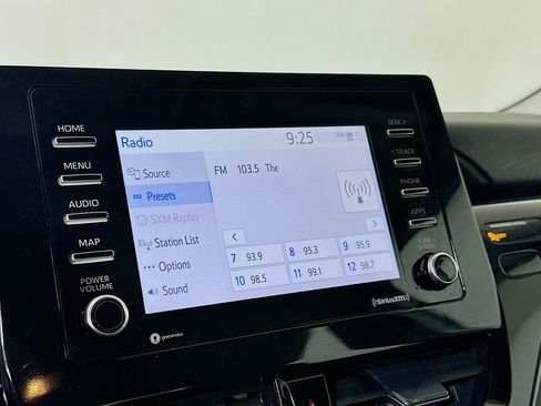 Used 2024 Toyota Camry SE image 27